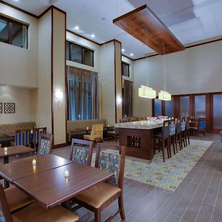 Hampton Inn&Suites Philadelphia/Bensalem Exterior foto