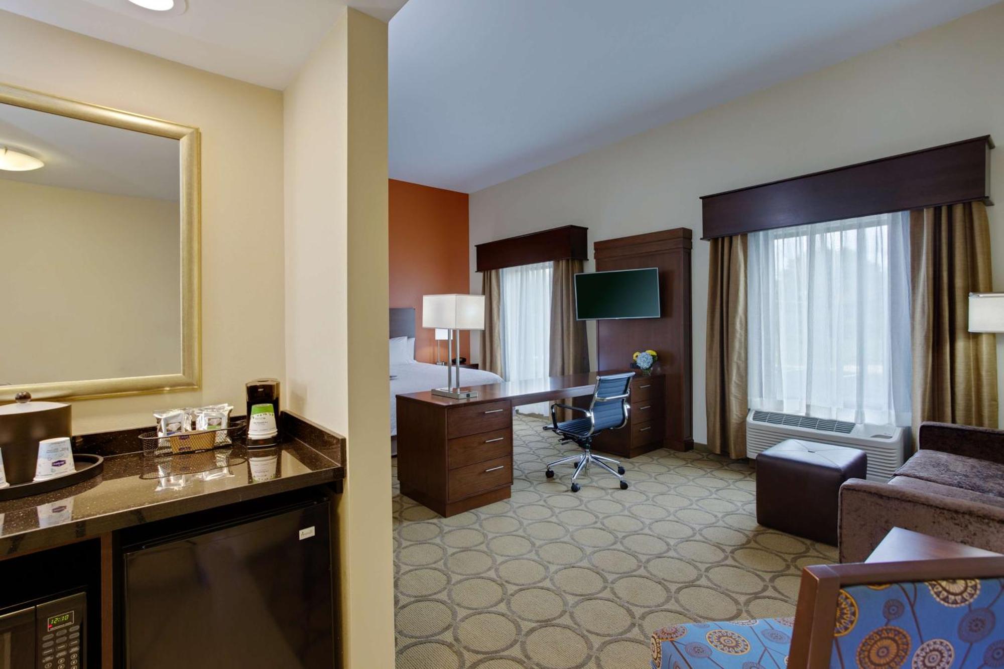 Hampton Inn&Suites Philadelphia/Bensalem Exterior foto