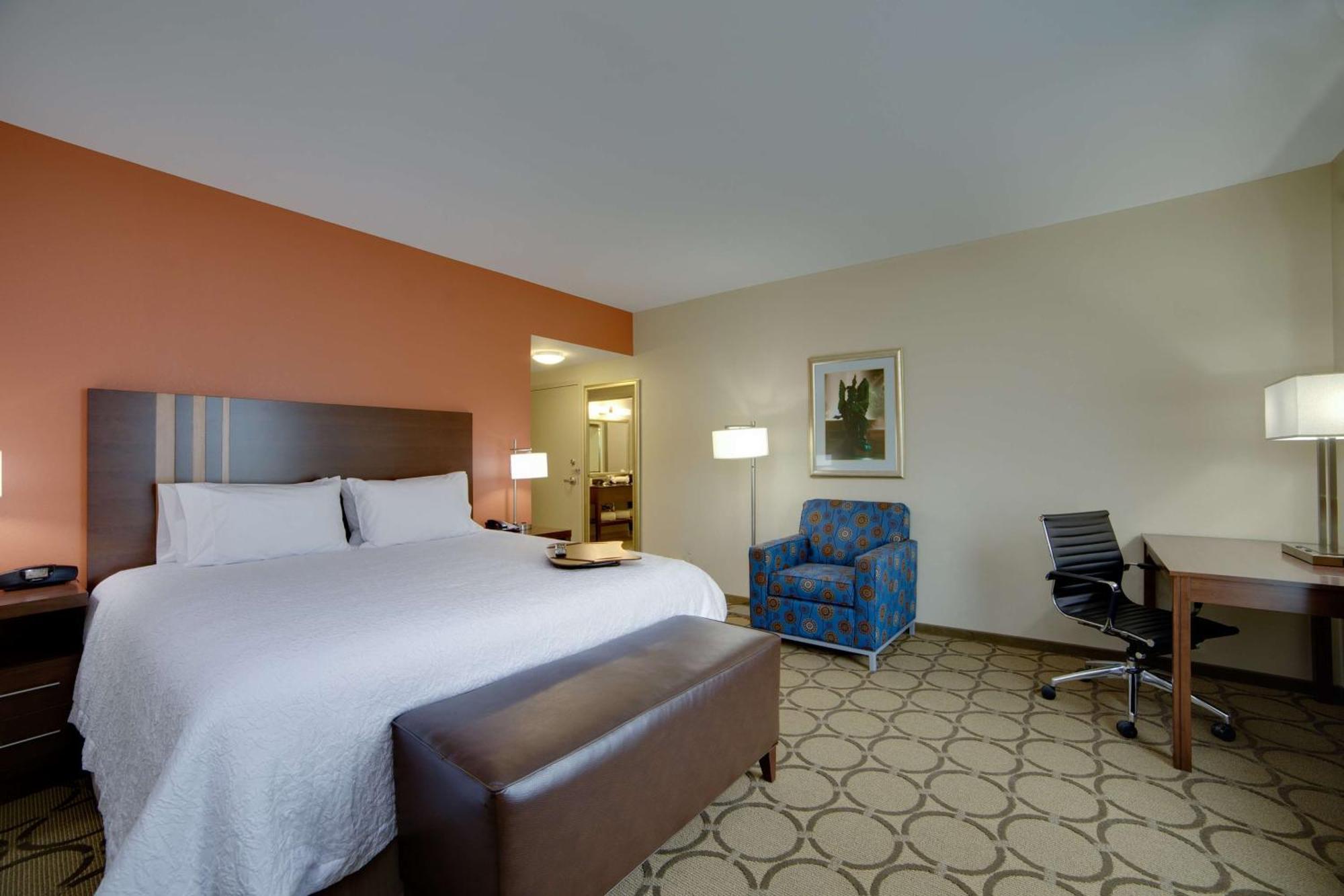 Hampton Inn&Suites Philadelphia/Bensalem Exterior foto