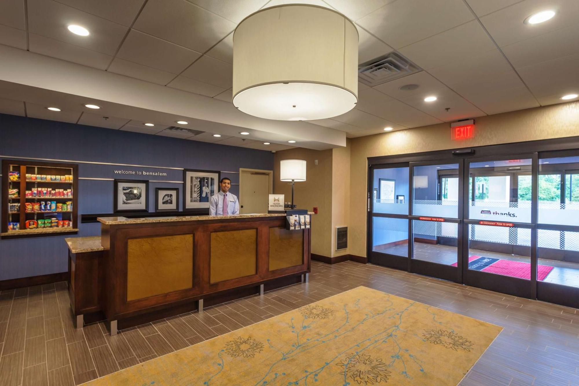 Hampton Inn&Suites Philadelphia/Bensalem Exterior foto